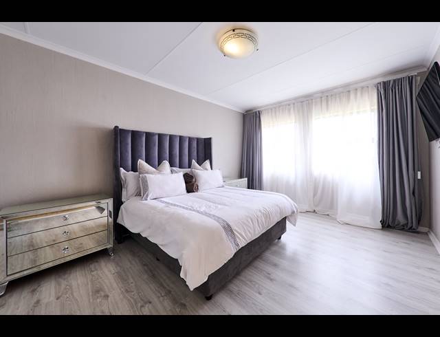 3 BEDROOM CLUSTER FOR SALE IN ERAND GARDENS